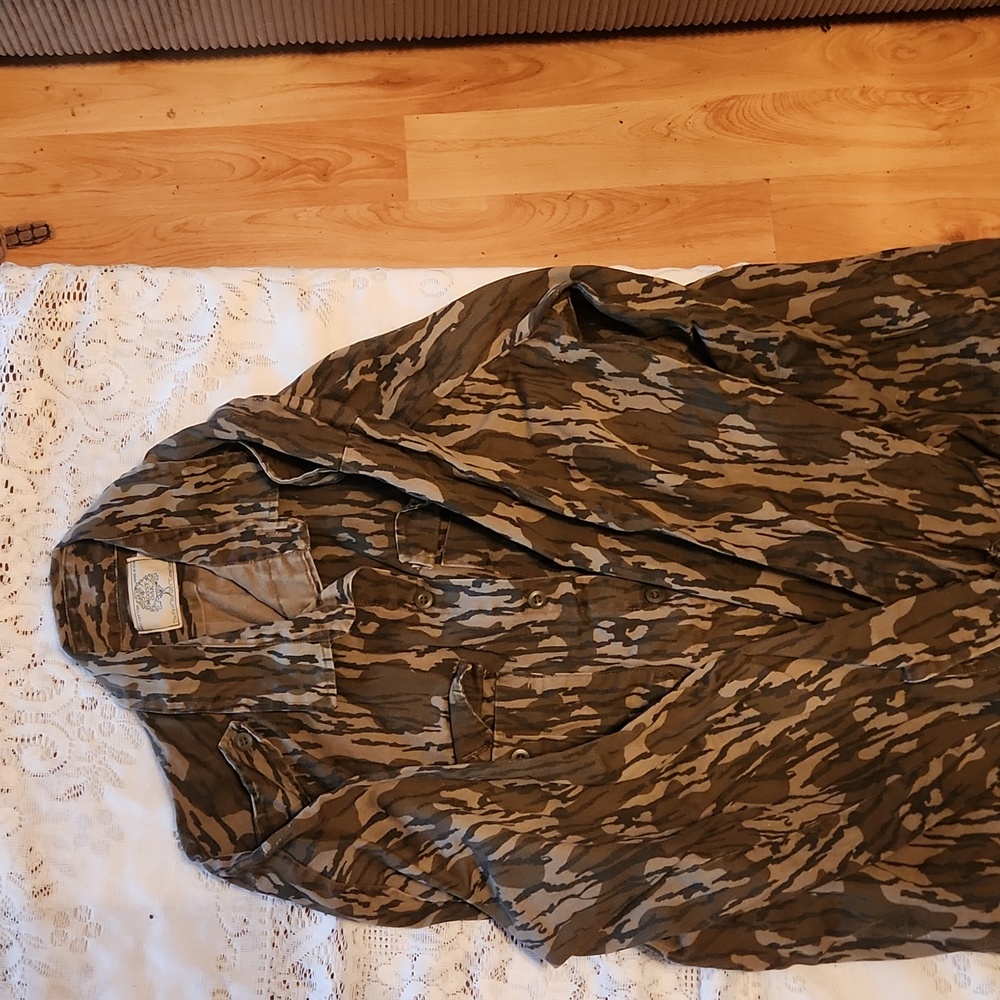 Men's shirt